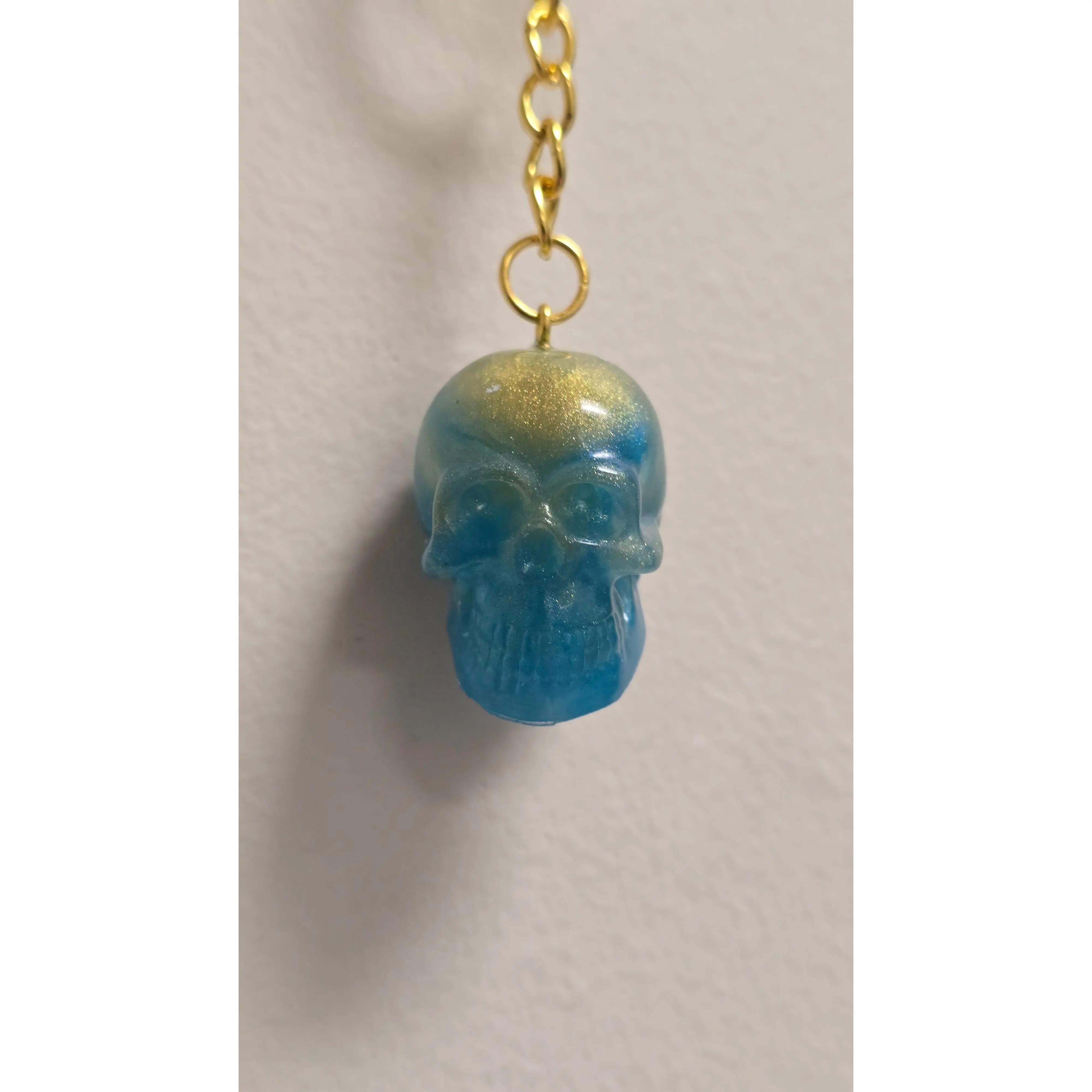 Ocean Gold Resin Skull Keychain – Blue & Gold Fade Handmade Charm