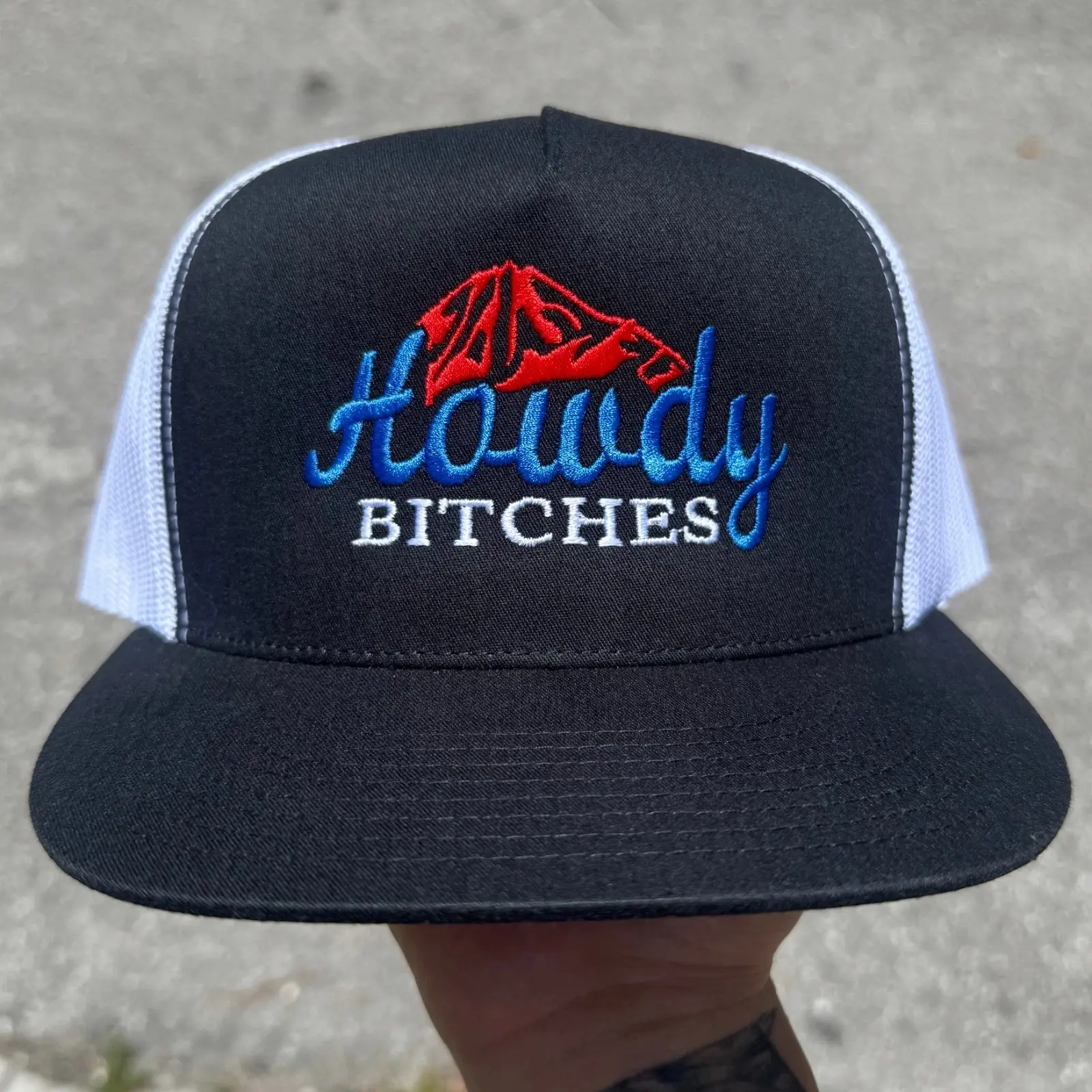 Howdy Bitches Razorback Embroidered Trucker Hat, Black and White Mesh Back Snapback Cap, Funny Southern Flat Bill Hat, Western Gift for Men and Women
