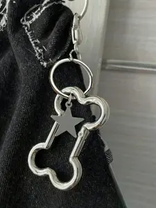 Y2K Street Style Silver Color Cute Bone Star Pendant Keychain, Trendy Accessory for Millennium Girls Bags, Simple Sweet Gift Decor