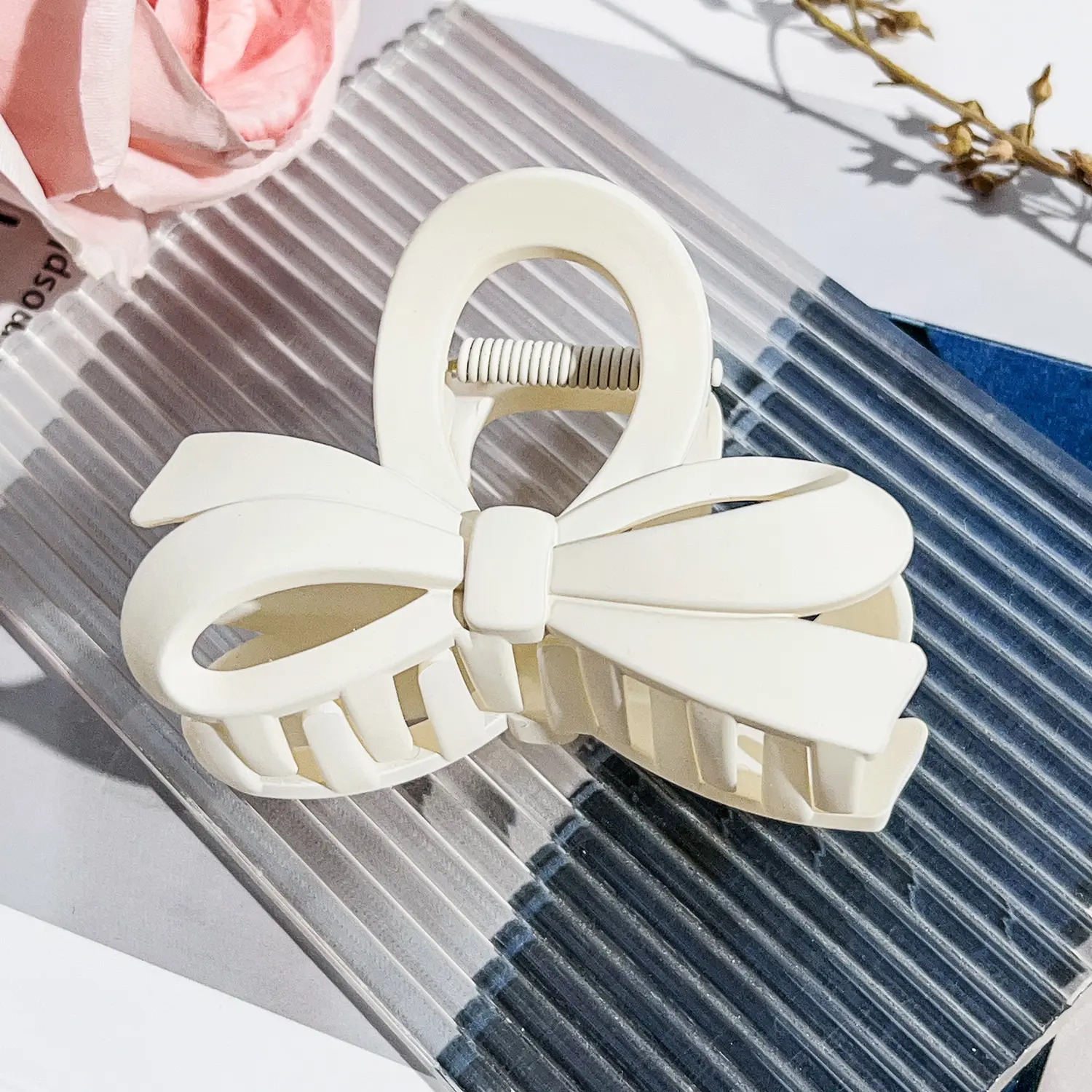 8cm Bow   Matte Milk White