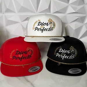 El Tiempo de Dios Hat - White, Red, and Black with Gold Chain and Crown Design