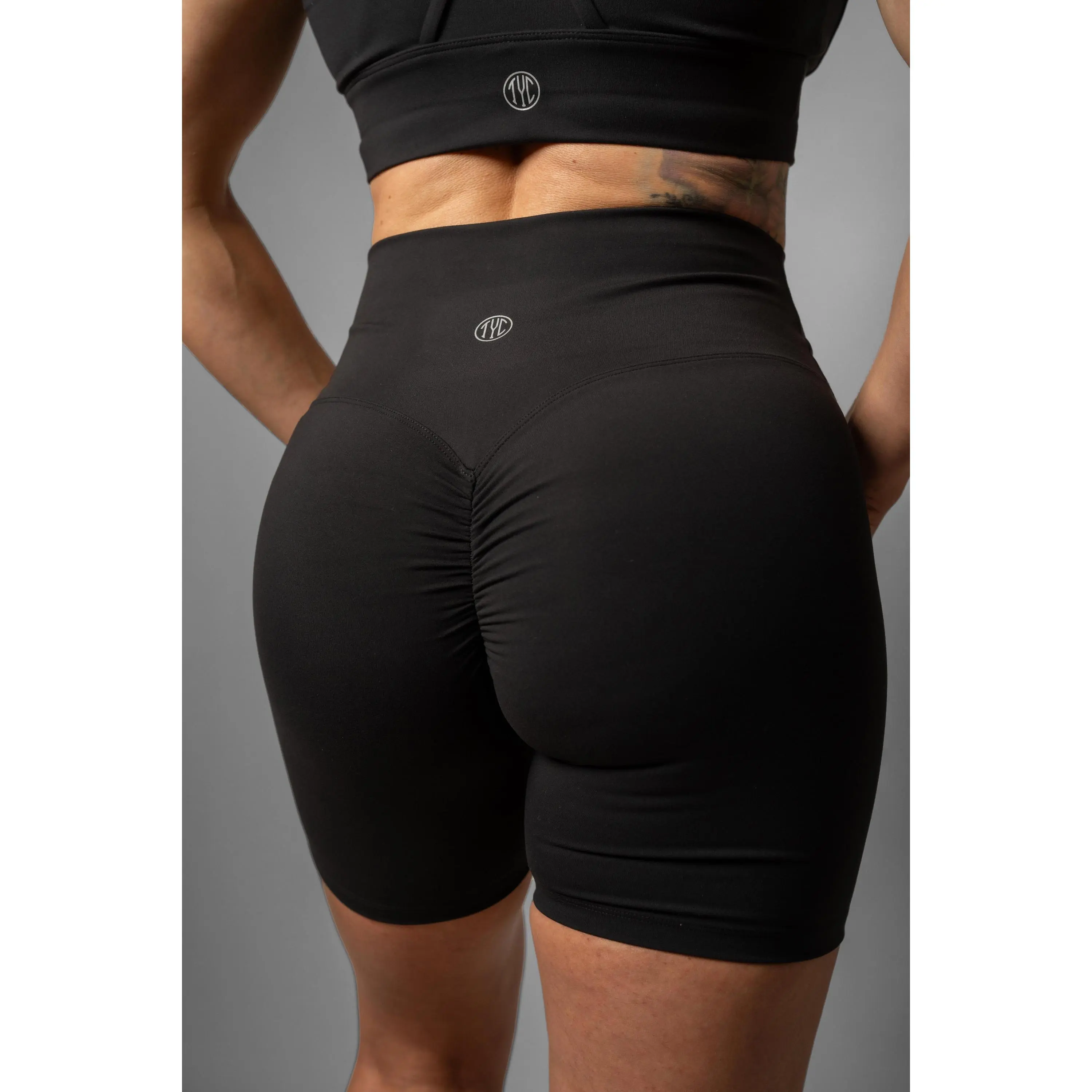 5" NEW Effortless Scrunch Shorts - Black