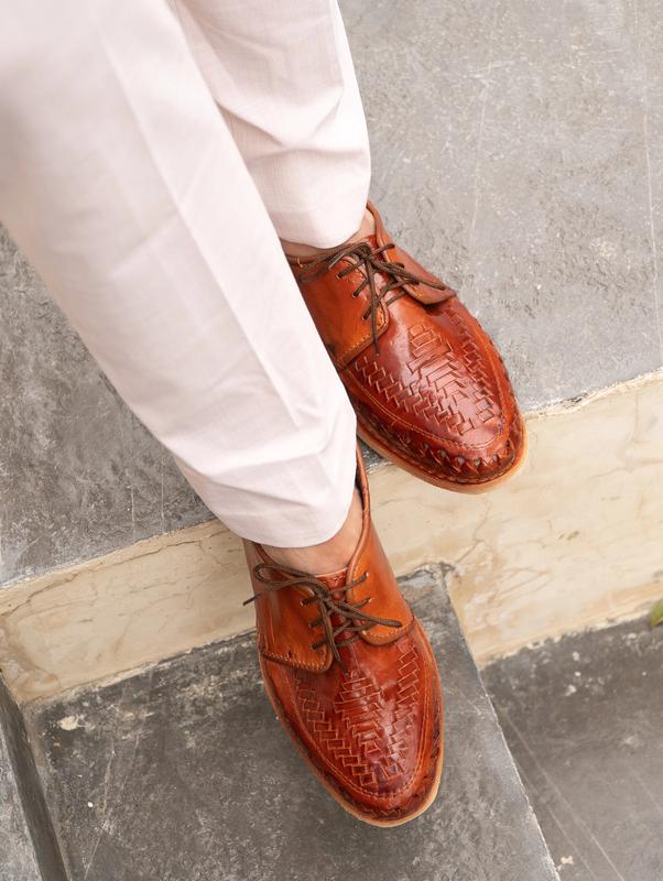 Lace up Mexican Huarache. Leather Solid Color Shoes. Men’s Mexican Traditional Shoes. Fathers Day