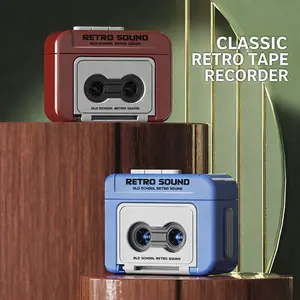 Creative Mini Tape Recorder Keychain - Retro Cassette Player Portable Keychain Gifts Ornament for Backpacks, Handbags