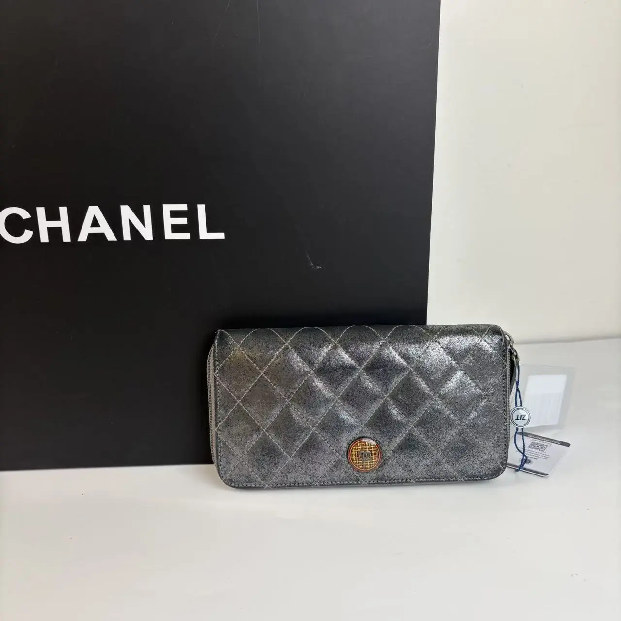 Pre-owned CHANEL Iridescent Metallic Quilted Calfskin Zip Around Long Wallet