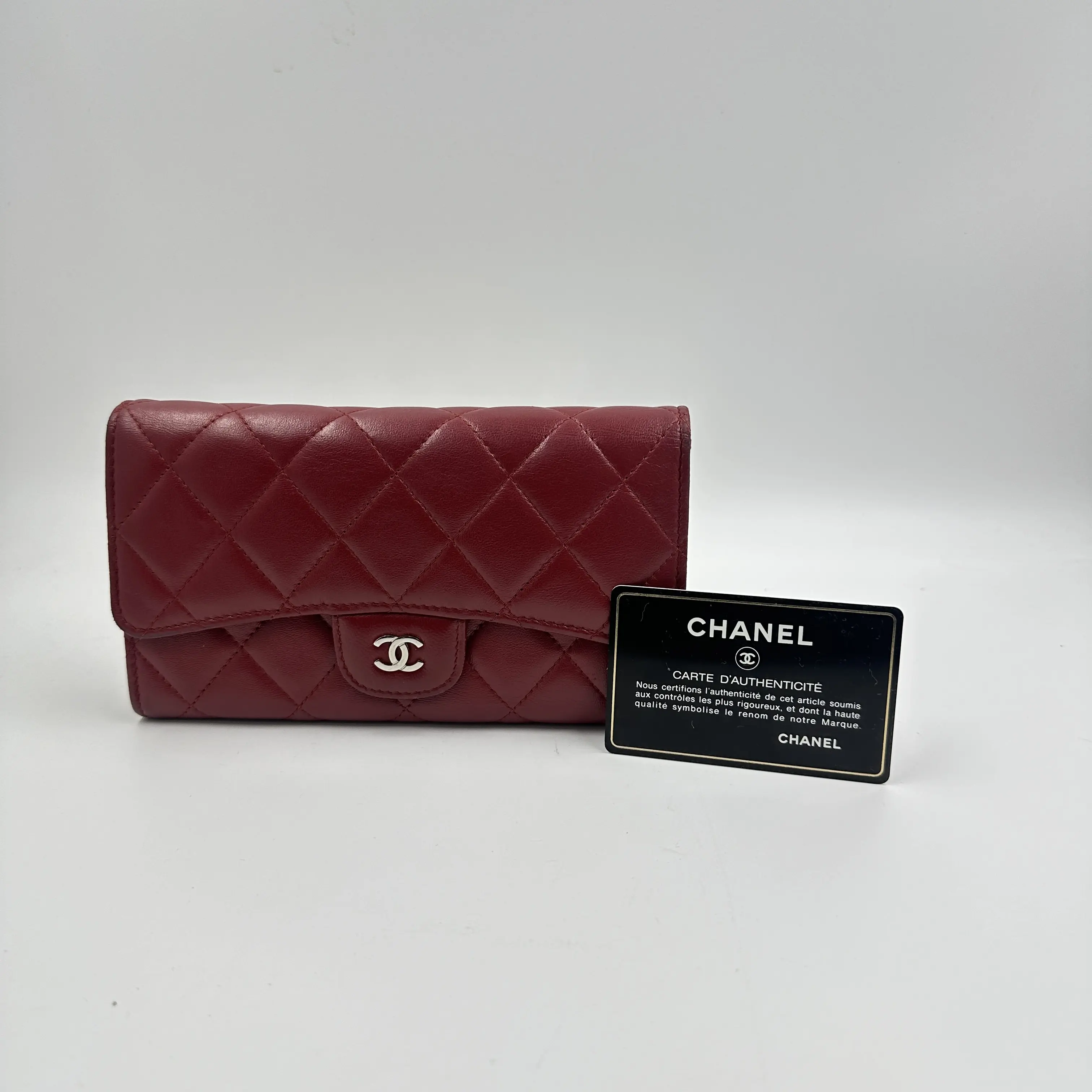 Pre-owned CHANEL Matelasse Classic Flap Wallet A101686