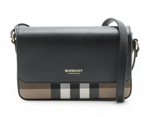 Pre-owned BURBBERY Boucle Tweed Crossbody Bags Burberry Hampshire Crossbody Bag