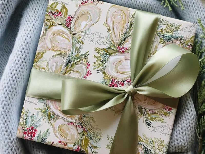 Personalized Wrapping Paper Coastal Christmas Gift Wrap Oyster Print Paper Wrapping Custom with Family Name Gift Giving Idea for Christmas