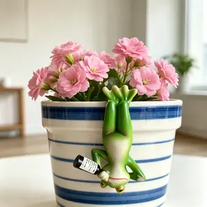 Funny Frog Garden Decor Adorable Lawn Ornament for Yard & Garden Perfect Outdoor Gift for Women Who Love Plants Durable Weather Resistant Flower Pot Figurine