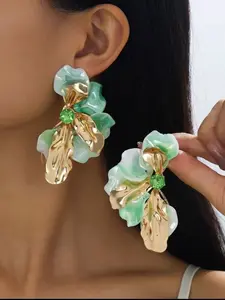 Fashionable Asymmetrical Earrings, Elegant Geometric Design, Perfect for Women's Vacations, All-Season Jewelry