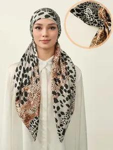 Vintage Leopard Print Headscarf Hat, Stylish and Trendy Accessory for All Seasons, Perfect for Any Occasion, Boho Style Shawl