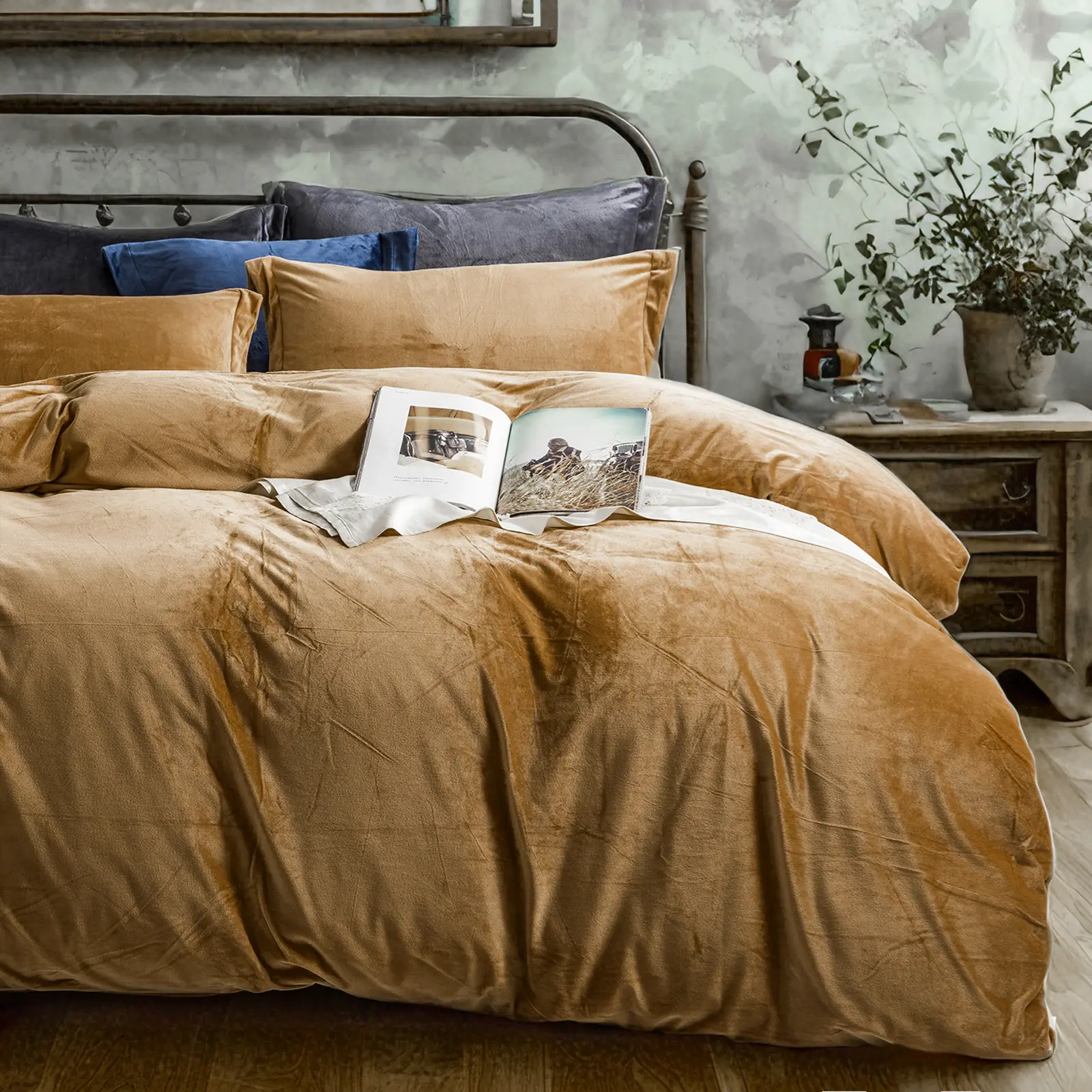 BEDSUM Queen Size Soft Milk Velvet Duvet Cover Set,Crush Velvet Bed Includes 1 Duvet Cover & 2 Pillow Shams - Soft & Warm Bedding, Hidden Zipper, Solid Color, Elegant Luxury