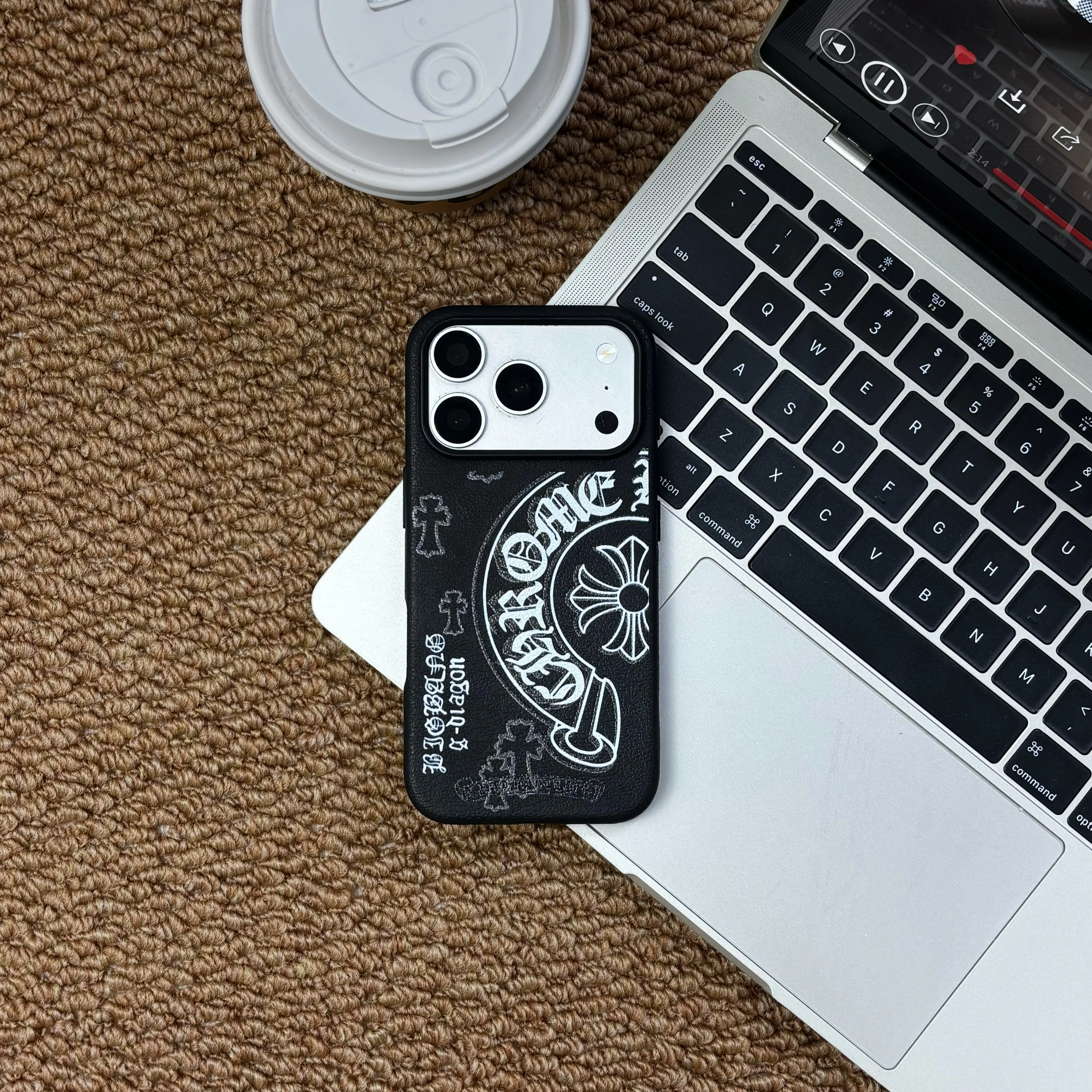 Suitable for iPhone 17, 16 Pro Max, 15 Plus, 14, and 13 series models, this premium-textured case features a stylish printed design. Specifically crafted for the iPhone 17, it offers a simple yet fashionable aesthetic suitable for both men and women.
