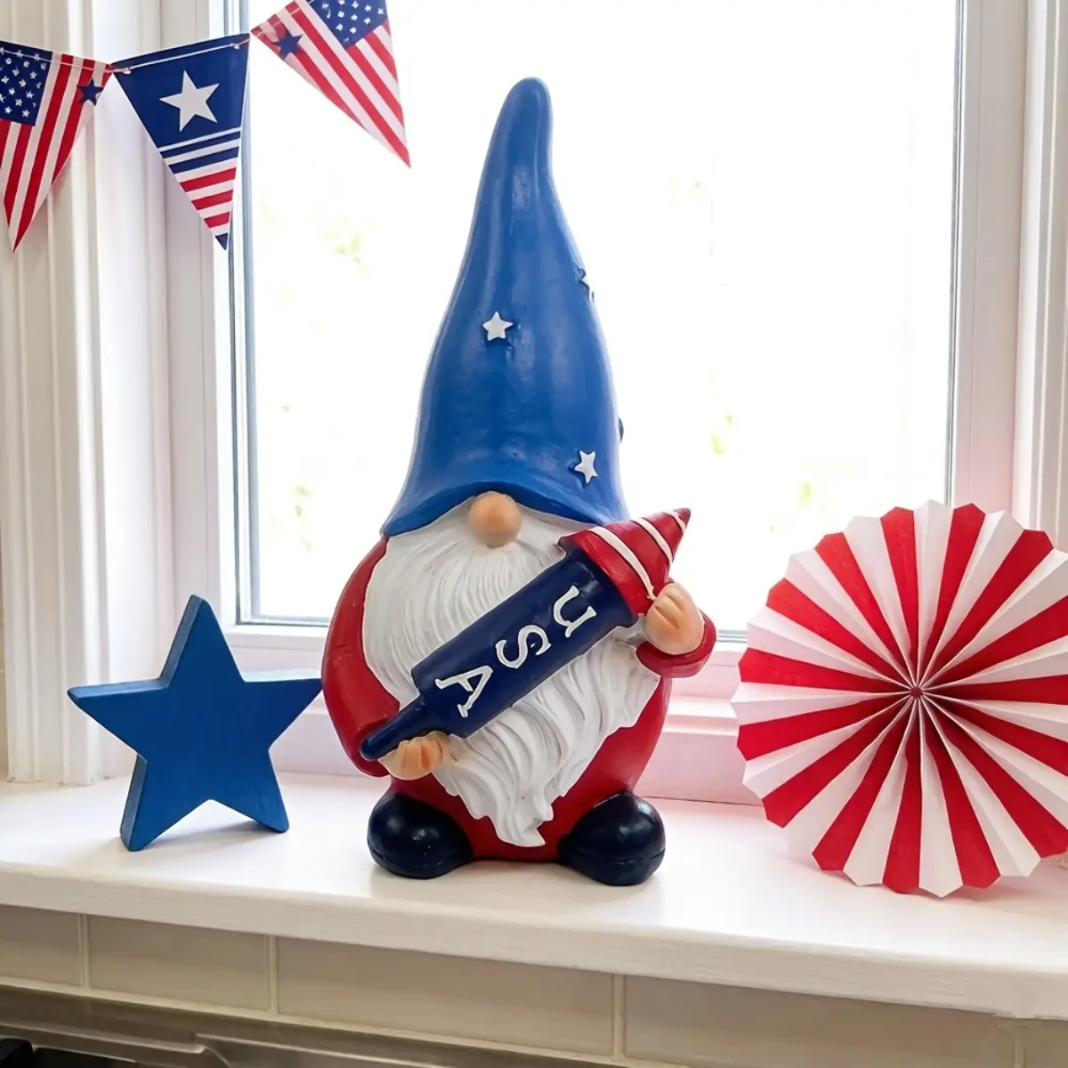 Patriotic Resin Gnome Statue, Red White and Blue Independence Day Dwarf Decoration for Fourth of July Home Entryway Tabletop Party Decor and Holiday Gift Giving