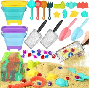 Children's beach toy set includes 2 collapsible beach buckets, 2 beach shovels, a sand shovel set, a sandcastle set, marine animal molds, a diving gem pool toy, and a mesh travel toy. It is a suitable birthday gift for children aged 3-10.