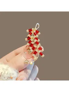 Red festive firecracker brooch, small and unique retro corsage, exquisite and simple, versatile and elegant, suitable for formal suits, accessory.