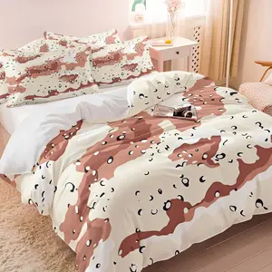Soft Earth-Tone Desert Camo Duvet Cover Set, 1 Duvet Cover & 1-2 Coreless Pillowcases, Off-White with Brown, Dusty Pink Camou Patch Design, Soft Touch Cozy Bedroom Decor, Ideal Gift for Outdoor Enthusiasts