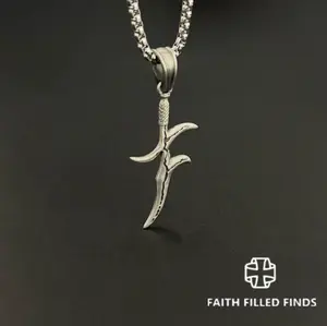 Black Knife Dagger Necklace in Silver, Middle Earth Warrior Necklace For Him,Father’s Day Gifts, Dad Gift,  Sword Necklace For Boyfriend, Elden Ring Inspired