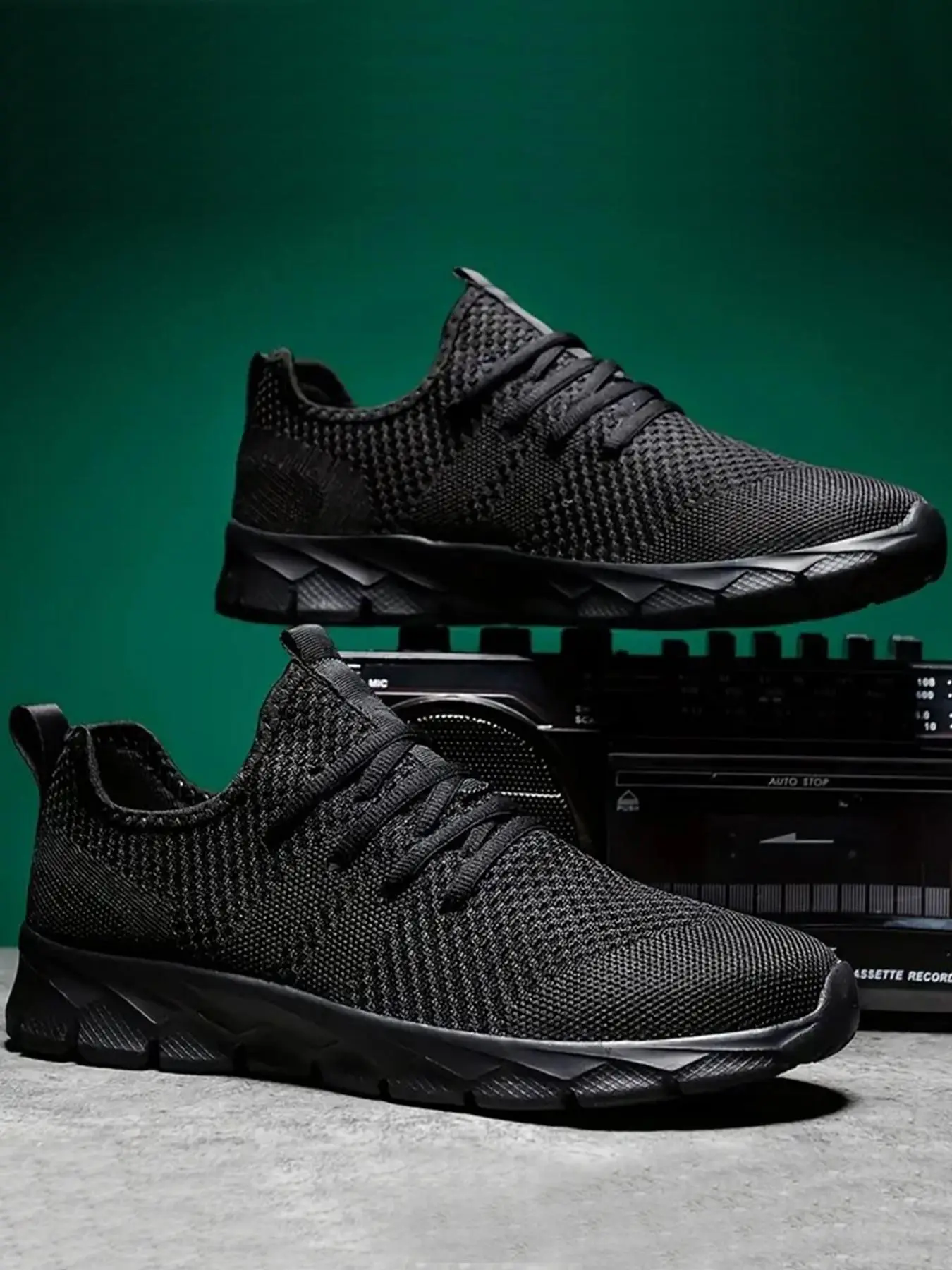 Men's Minimalist Lace Up Low Top Sneakers, Casual Comfortable Breathable Sports Running Shoes, Male All-match Round Toe Shoes for Daily Wear