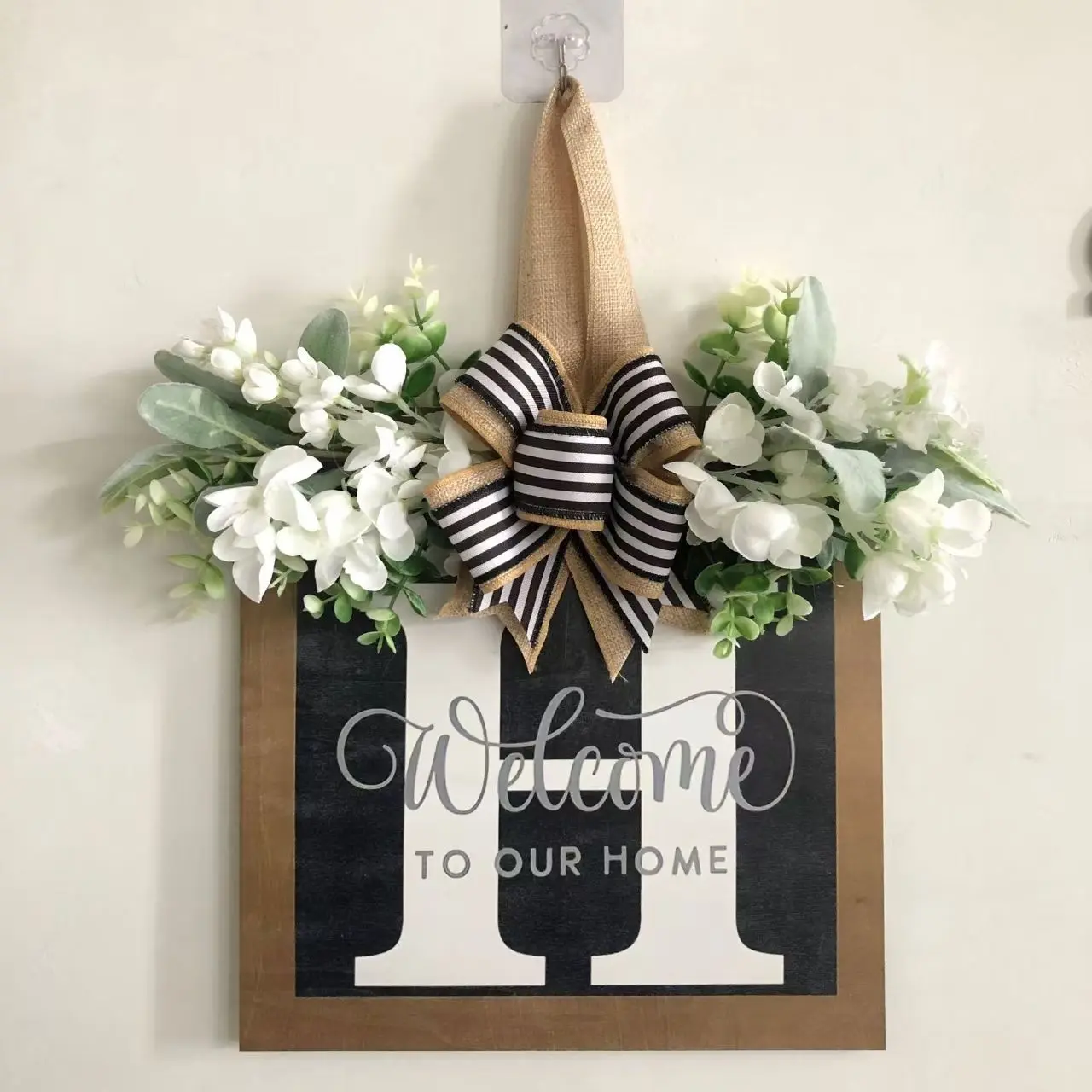 Farmhouse Style Wooden Door Hanger with Floral Bow, Perfect for Front Door Decoration, Farmhouse Porch Decoration, Cozy Entrance Decor, Wall Hanging Ornament, All Season Decor