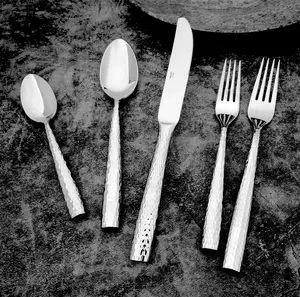 Martello Polished 20pcs Stainless Steel Flatware set, Elegant Hammer Handle Design Aesthetic Cutlery