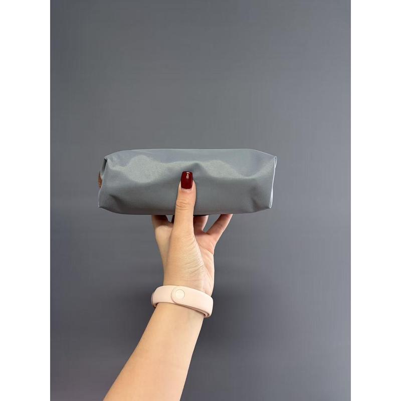 Lightweight Nylon Work Bag – Mini Crossbody for Women, Y2K Minimalist Purse Fits Phone & Cards, Adjustable Strap, TikTok Viral