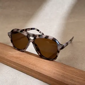 Women's Stylish Aviator Sunglasses - Trendy Rectangle Frame, Tortoise Shell & Red Options, Ideal for Outdoor Activities, Daily Wear
