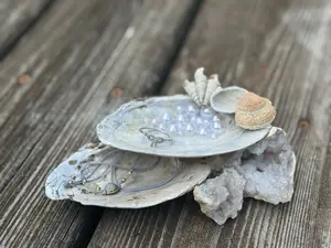 Mermaid Jewelry Holder - Unique Design with Seashell and Pearl Accents for Ocean-Themed Accessories