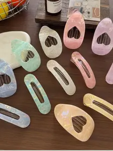 Romantic Hollow Heart Hair Claw | Dreamy Cut-out Heart Clip for Ponytails & Updos | Aesthetic Sweetheart Accessory for Women