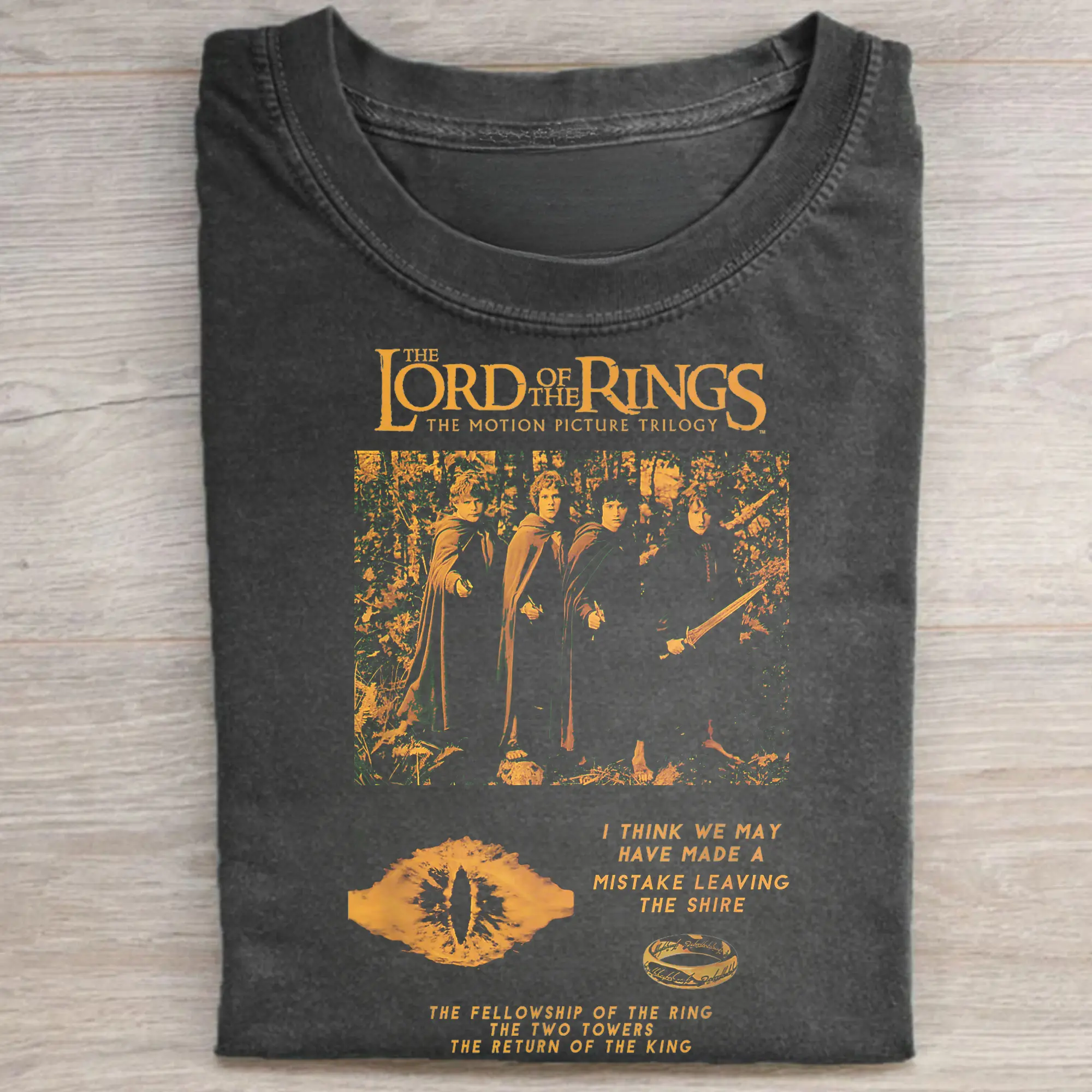 Gildan Men's Fitted Short-Sleeve Round Neck Casual Graphic T-Shirt - Menswear Streetwear Top, The Lord of The Rings Vintage Trilogy Tee, 1 Ring, Middle Earth, Bilbo, Frodo, Samwise, Meriadoc, Peregrin Fantasy Top, Shortsleeve, Graphic T Shirts