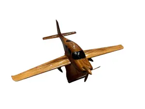 Cirrus SR20/SR22 Mahogany Wood Desktop Airplane Model
