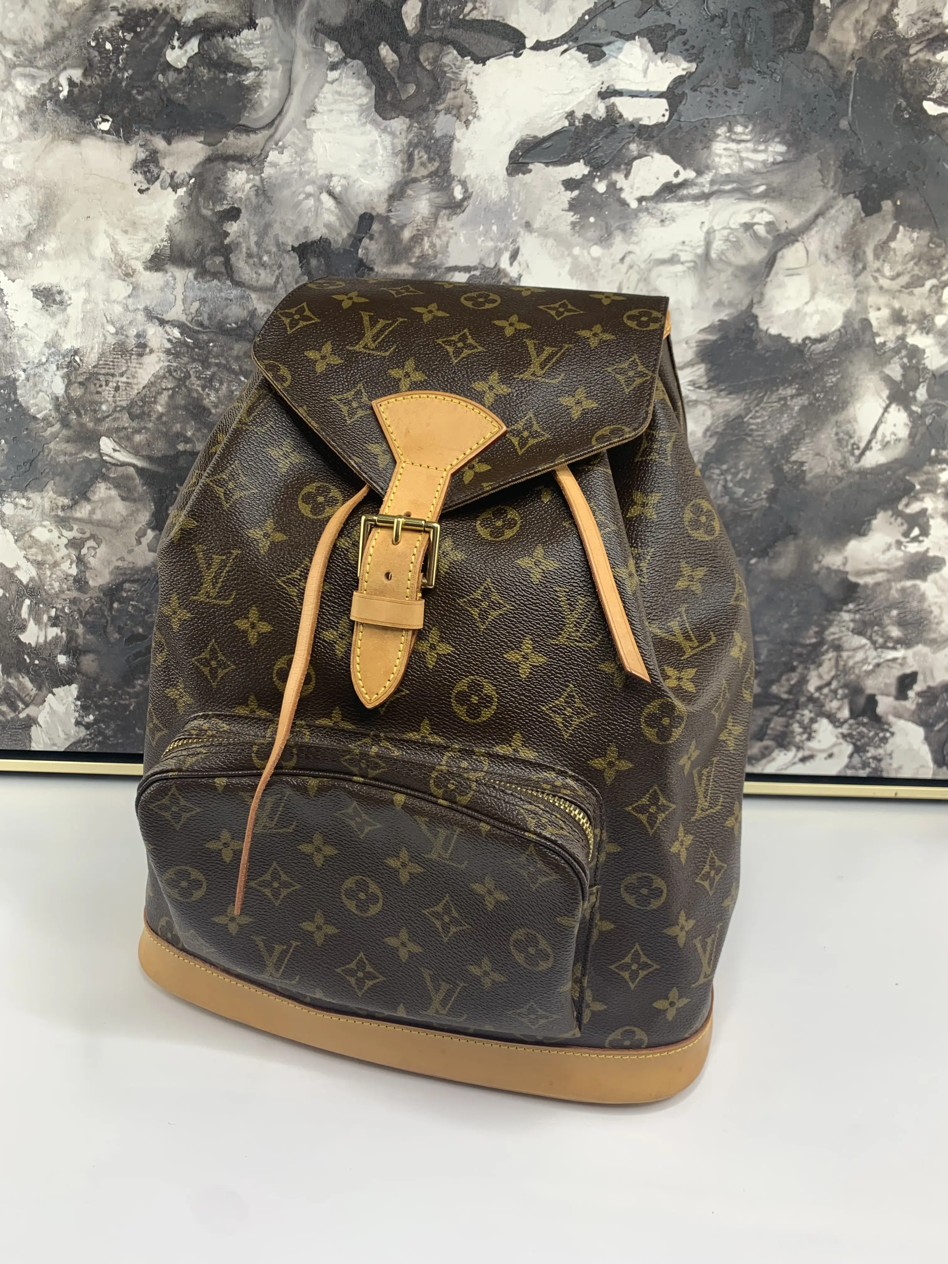 Pre-owned Louis Vuitton canvas Backpacks Monstouris GM