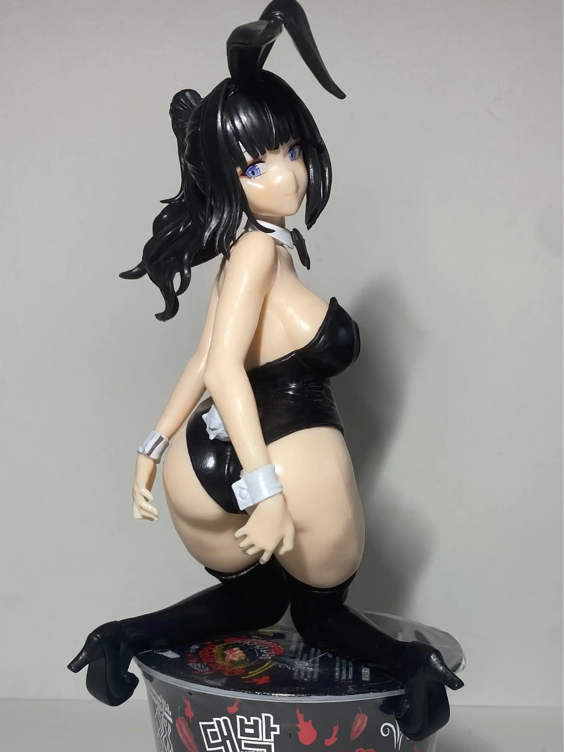 Sexy Anime Girl Noodle Stopper