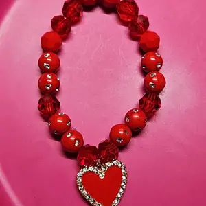 Red Star Bead Rhinestone Bracelet with Heart Charm - Elegant Red Beads & Sparkling Rhinestone Heart for Stylish Accessories