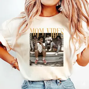 Black Woman Retro 90’s Mom Vibes Shirt Sweatshirt Sitcom moms Funny Mom Life Graphic Tee Mother's Day Gift Cool Mom Gifts