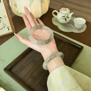 Temperament Jade Bracelet Elegant Ladies Round Bar Bracelet, Hand Decoration