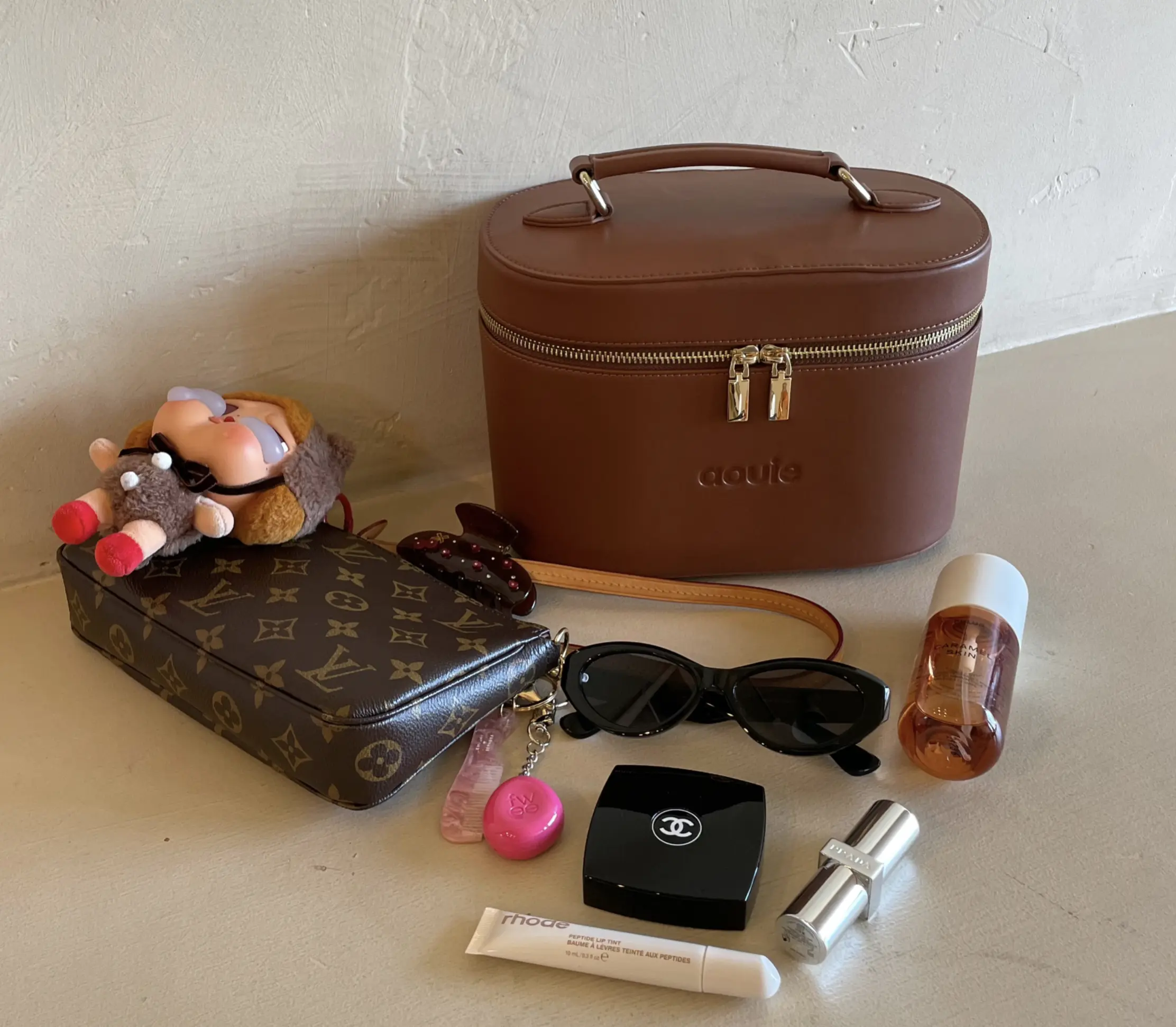 Viral Travel Makeup Bag Set – Cosmetic Organizer Vanity Case + FREE Makeup Bag for Travel & Daily Use (Teddy Bear & Floral Print)