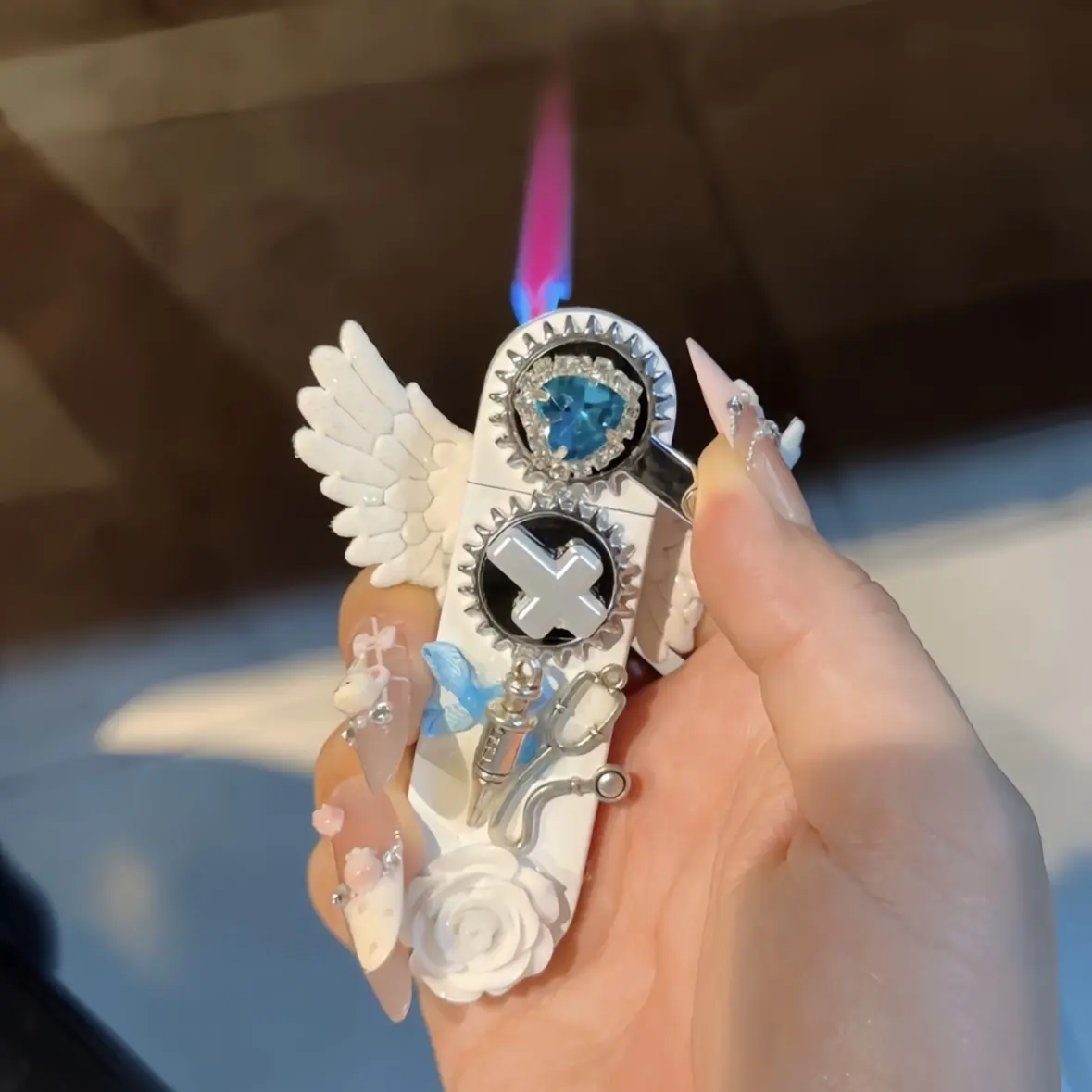 Angel Wing Windproof Lighter, Creative Collectible Gift with Handmade Rhinestone, Butane Gas Not Included
