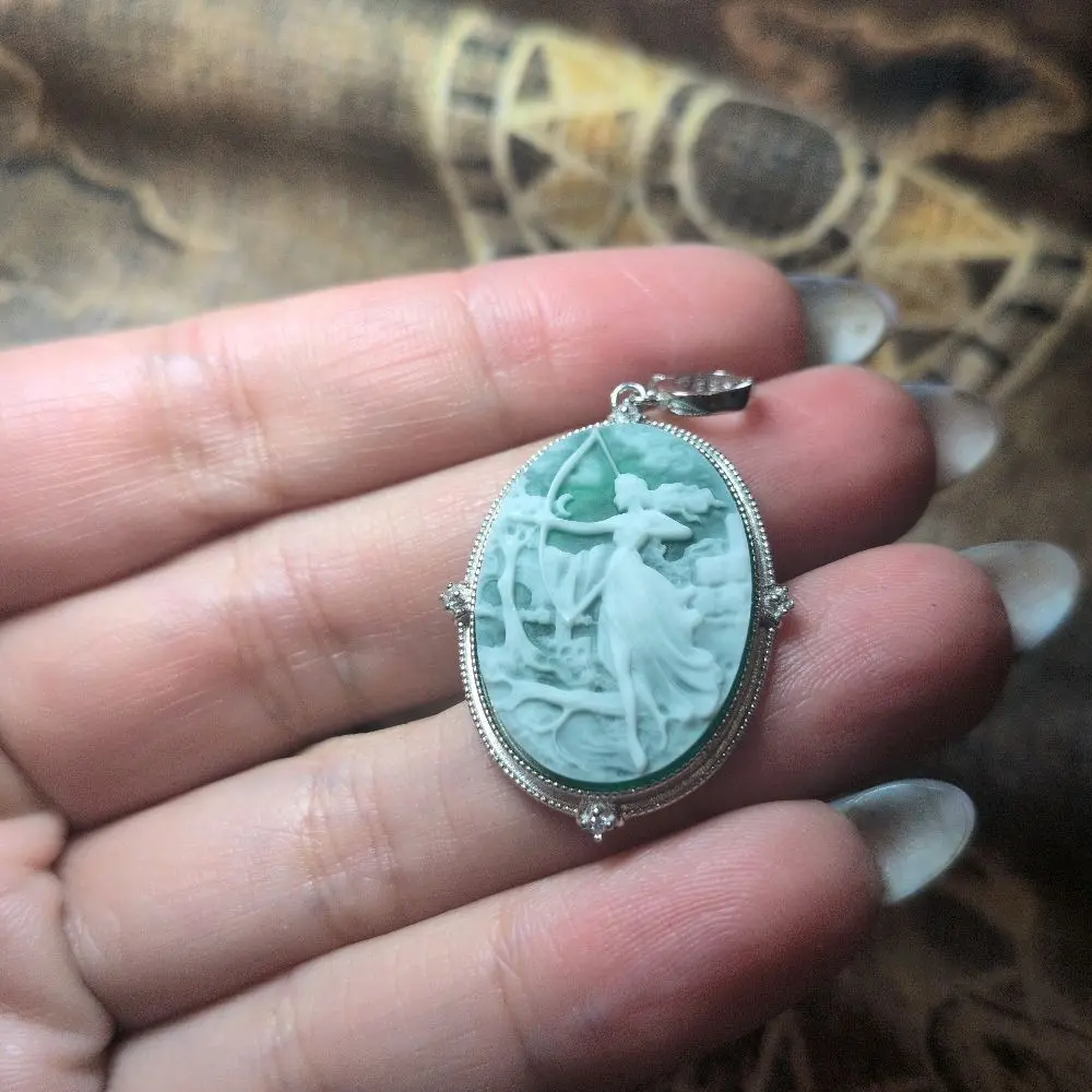 Artemis Green on Silver