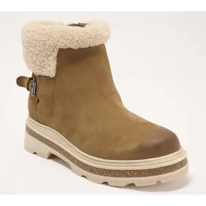 Clark Artisan Leather Water Proof Ankle Boots HencroftMadiWP