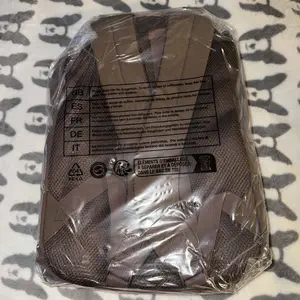 BAGSMART Chic 15.8L Waterproof Casual College Backpack Fits 14.3" Laptop & 40 oz Water Bottle Lightweight 0.84lbs Travel Backpack for Adults SpringStatements