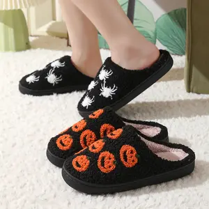 Women's Plaid Slippers Cute Skull Pattern Soft Warm Closed Toe Sandals Non-Slip Indoor Outdoor Fuzzy Bedroom Shoes
