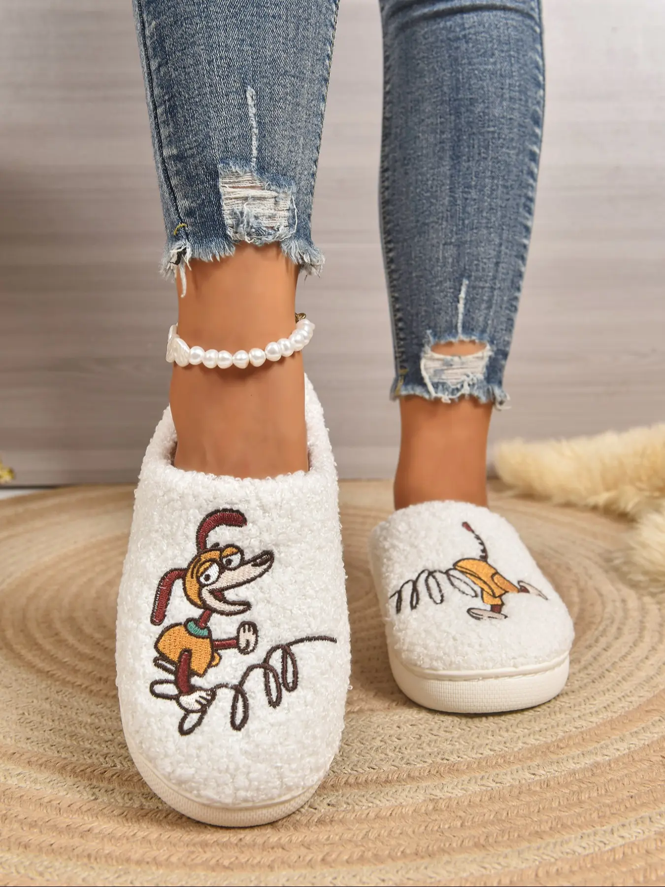 Women's Embroidered Cartoon Slippers, Non-Slip Indoor Home Shoes, Perfect for Living Room and Bedroom, Fall & Winter Casual Footwear