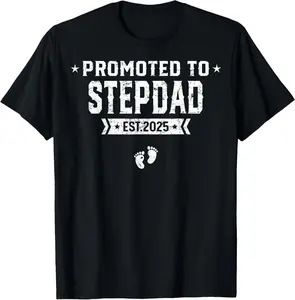 Men's Letter "Promoted to Stepdad Est 2025 New Stepdaddy Fathers Day 1" Print Round Neck Tee, Regular Fit Casual Short Sleeve T-shirt For Summer, Men's Top For Daily Outdoor