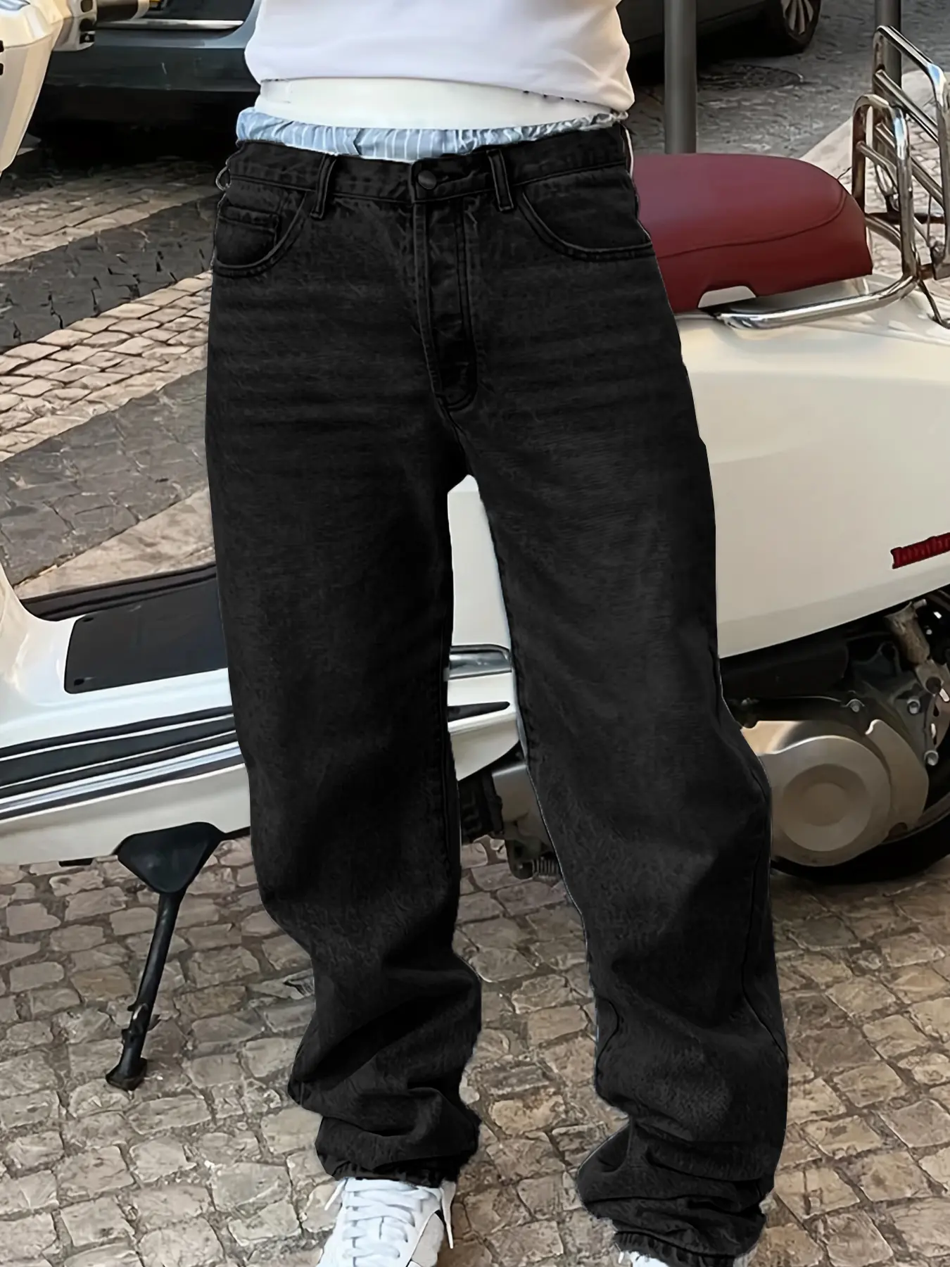 Men's New Washed Denim Jeans with Pocket, Casual Loose Streetwear Jeans, Simple Versatile Design for All Seasons, Comfortable Everyday Wear, Plain Button Jeans, Casual Fashion Jeans