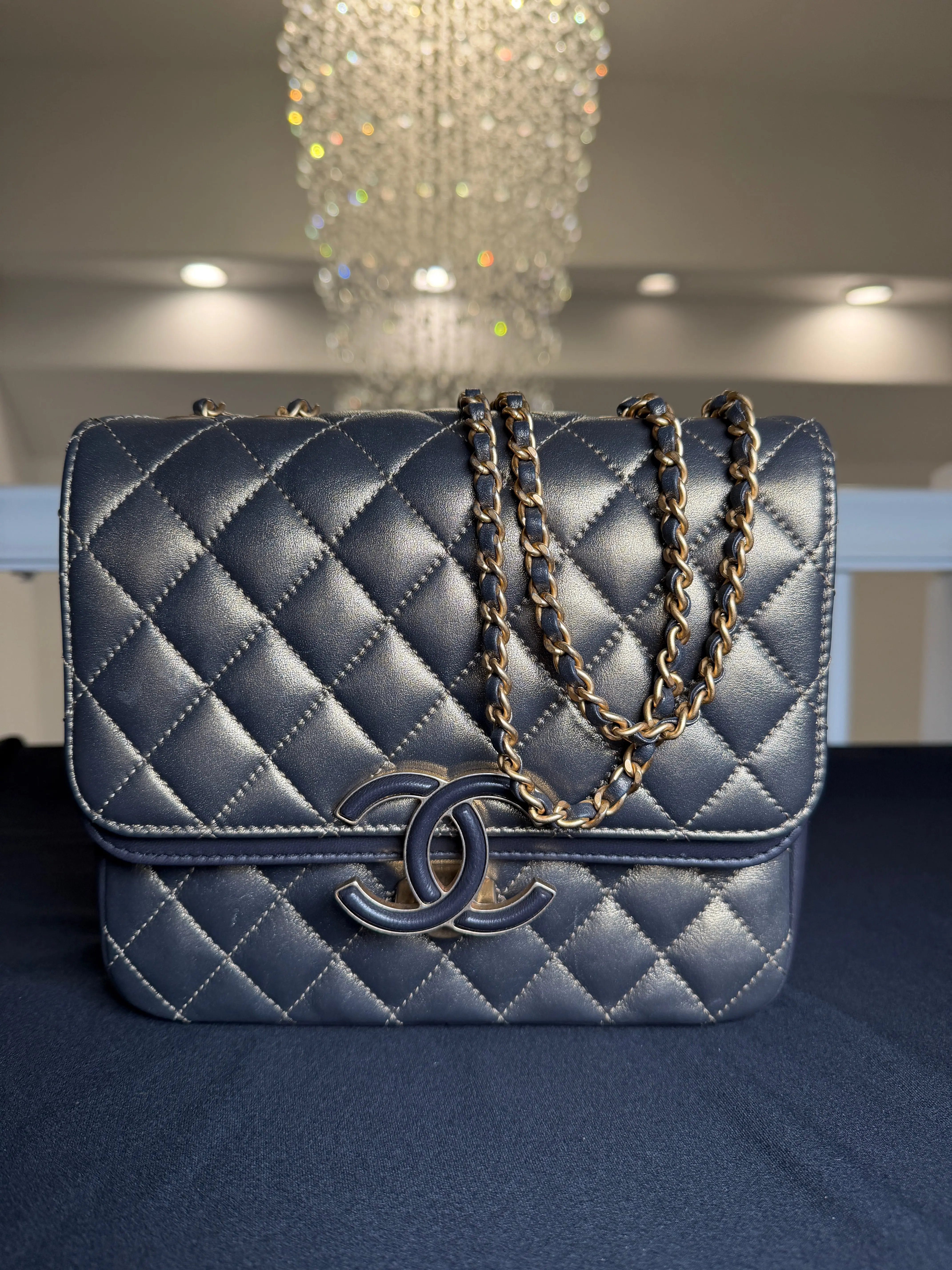 Pre-owned CHANEL leather Shoulder Bags CC Chic Double Flap Bag