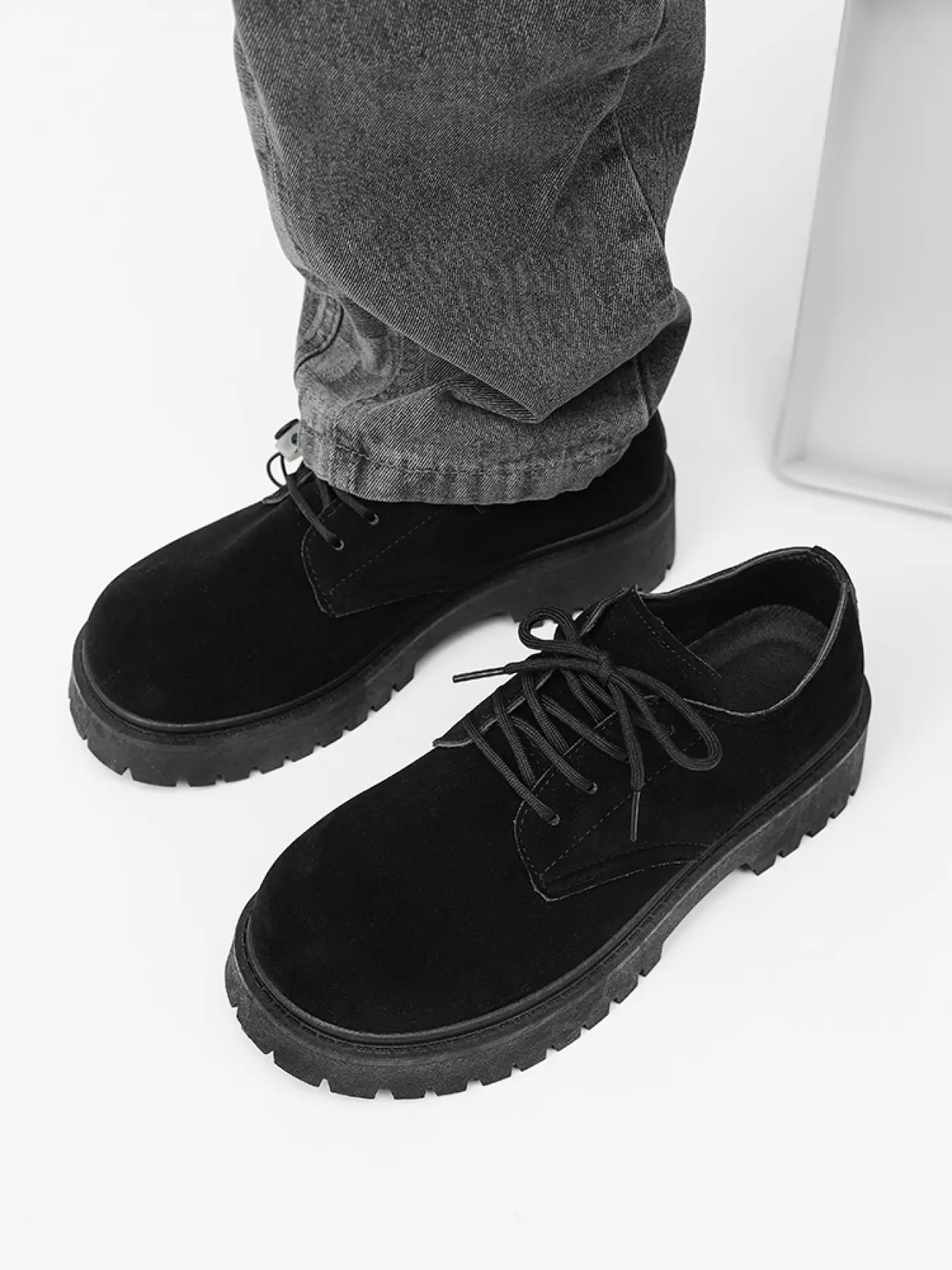 Unisex All-Black Suede Platform Work Shoes: Retro Suede Texture, Height Boost, Lugged Anti-Slip Sole. For Streetwear/Trendy Styling