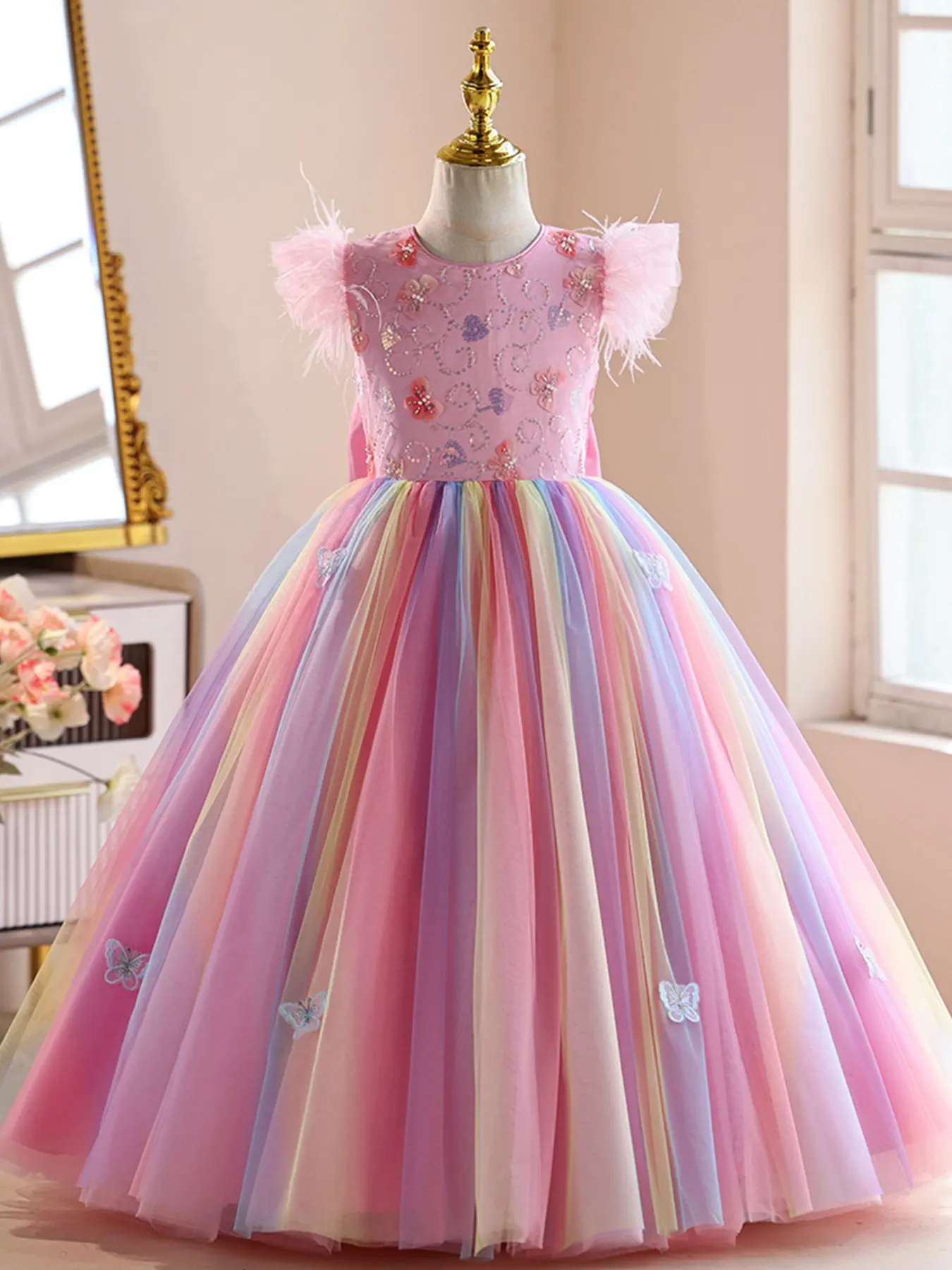 A high-end rainbow princess dress designed specifically for girls,  available in 3 colors (pink, light