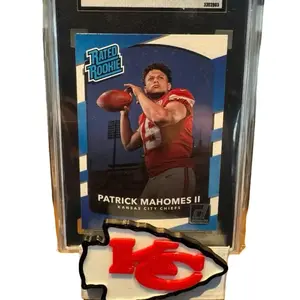 3D Printed Graded Card Stand - Versatile Design for Card Storage and Display. Design Pictured.