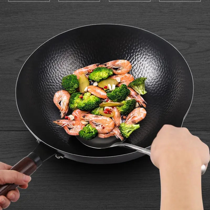 Thickened Hand Foraged Iron Wok, Vintage Traditional Cookware Cooking Pan, Coating-Free Non-Stick Kitchen Wok, Suitable for All Stove Types
